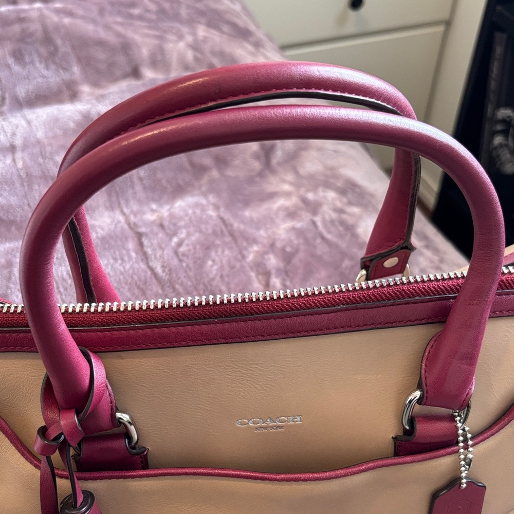 Coach Legacy Two Tone Haley - Picture 14 of 16